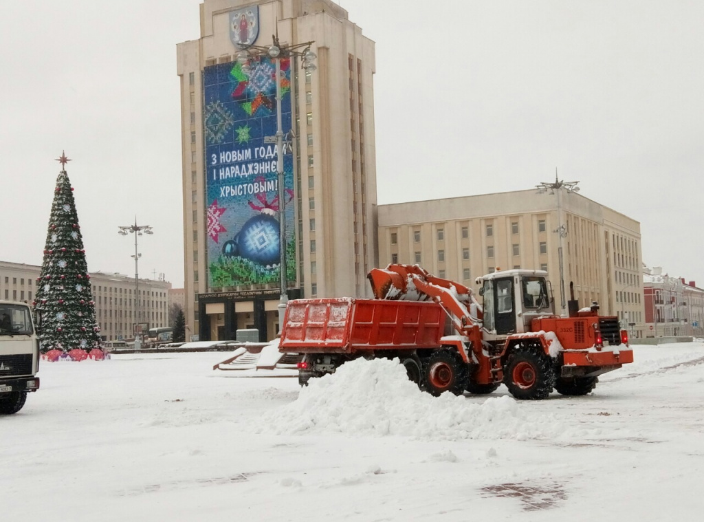 Циклон Axel завалил Беларусь снегом и направляется в Россию 