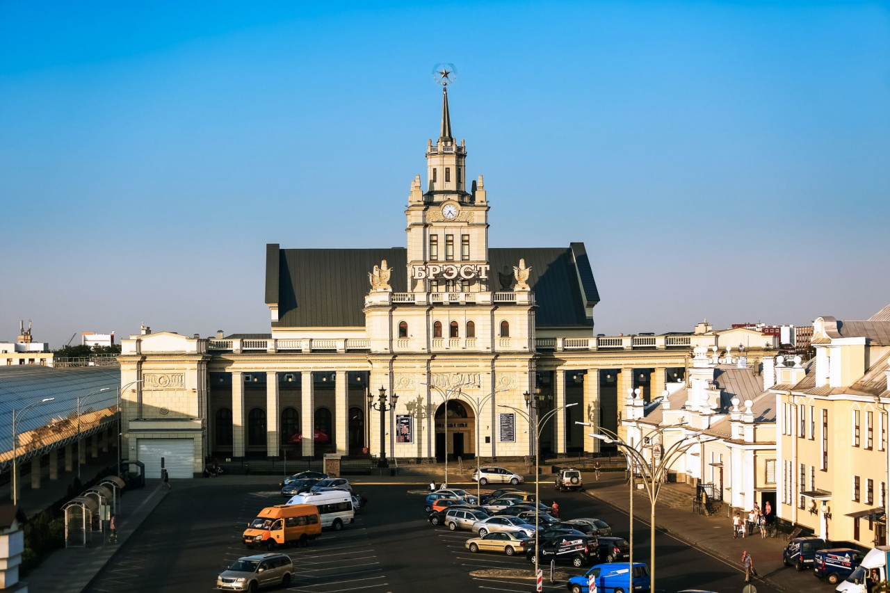 Поезд Брест - Москва бежит, качается - Союзное Вече