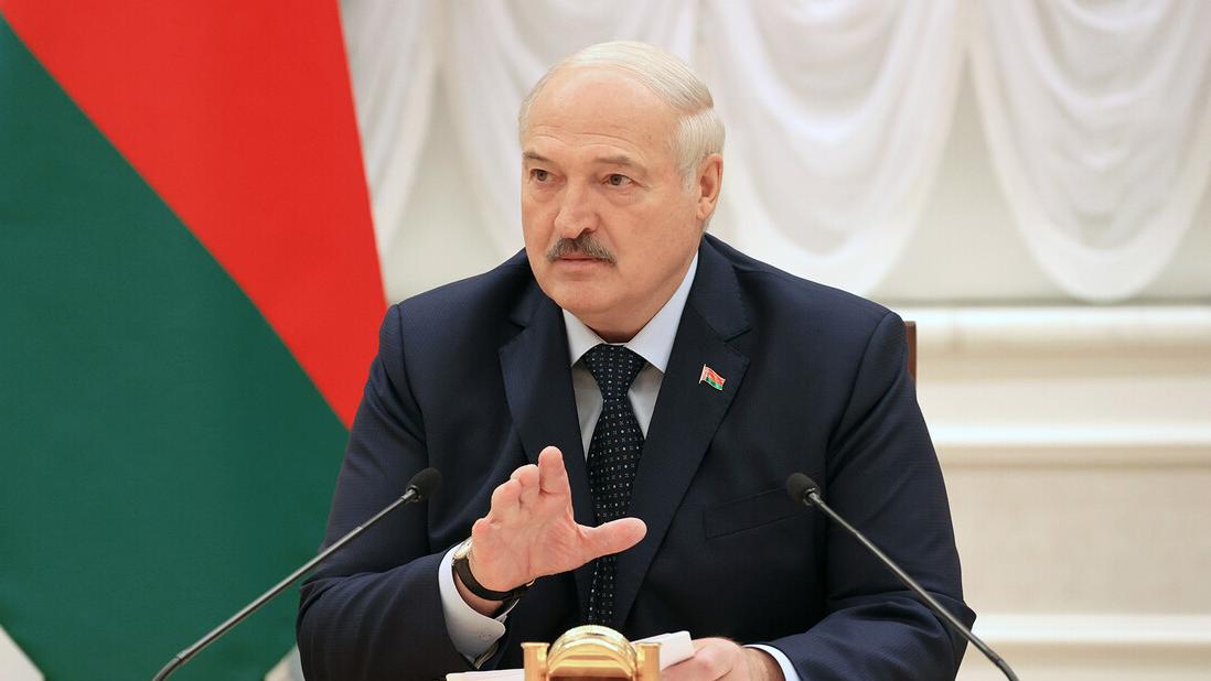 Александр Лукашенко: Запад признается в том, что готовится к войне