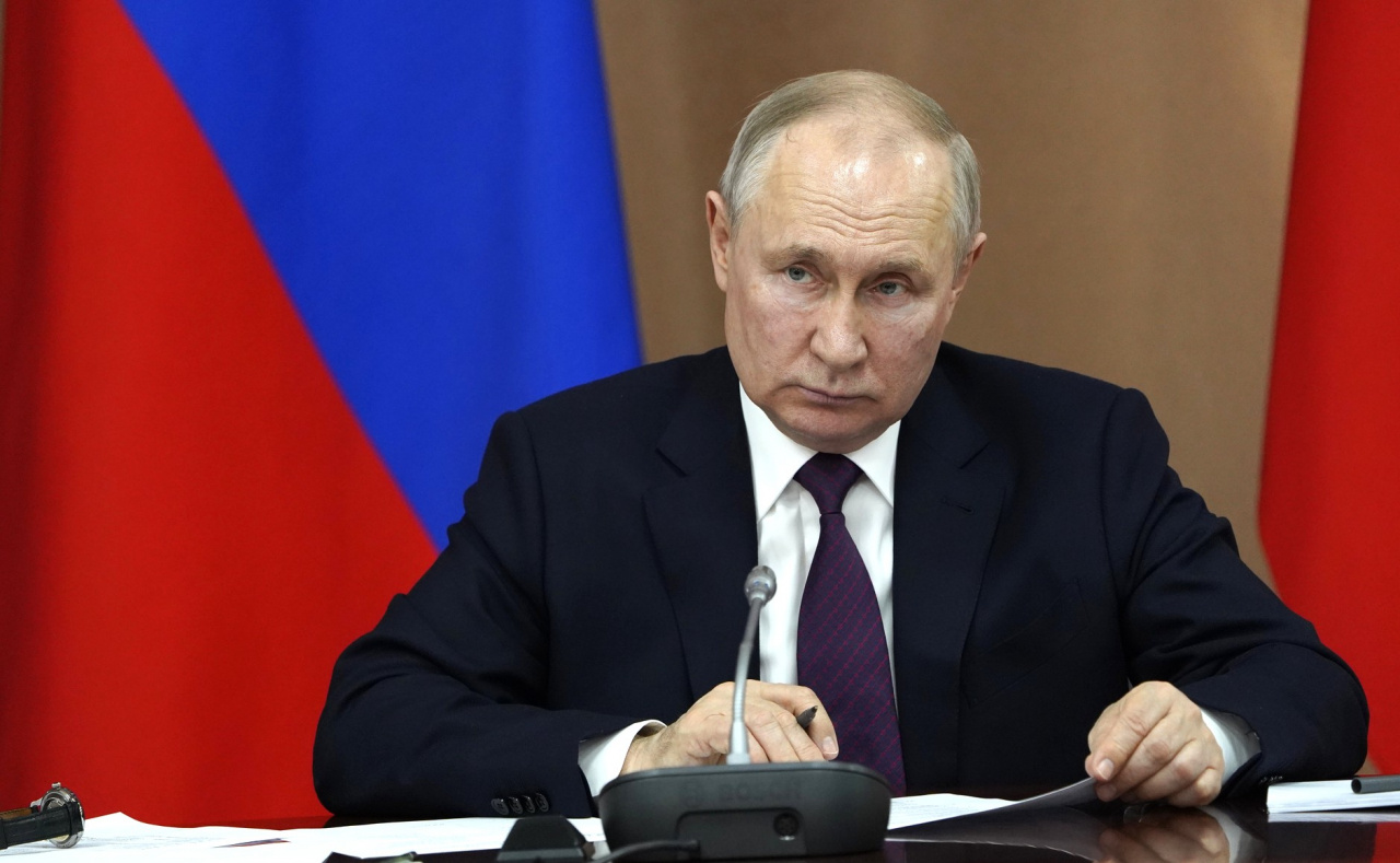 Владимир Путин - о врагах России: Даже на конкурсе недоумков они бы заняли второе место