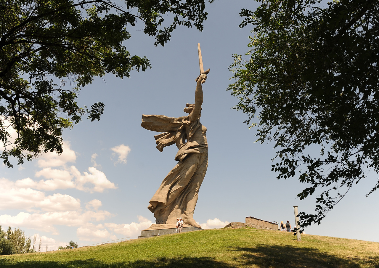Памятники Великой Отечественной войны в России Родина мать