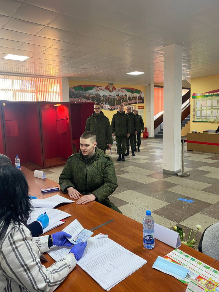 Минобороны Беларуси опровергает участие своих военных в операции на Украине