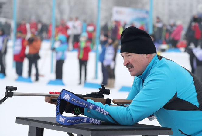 Александр Лукашенко:  Бегайте на лыжах – это красота и здоровье