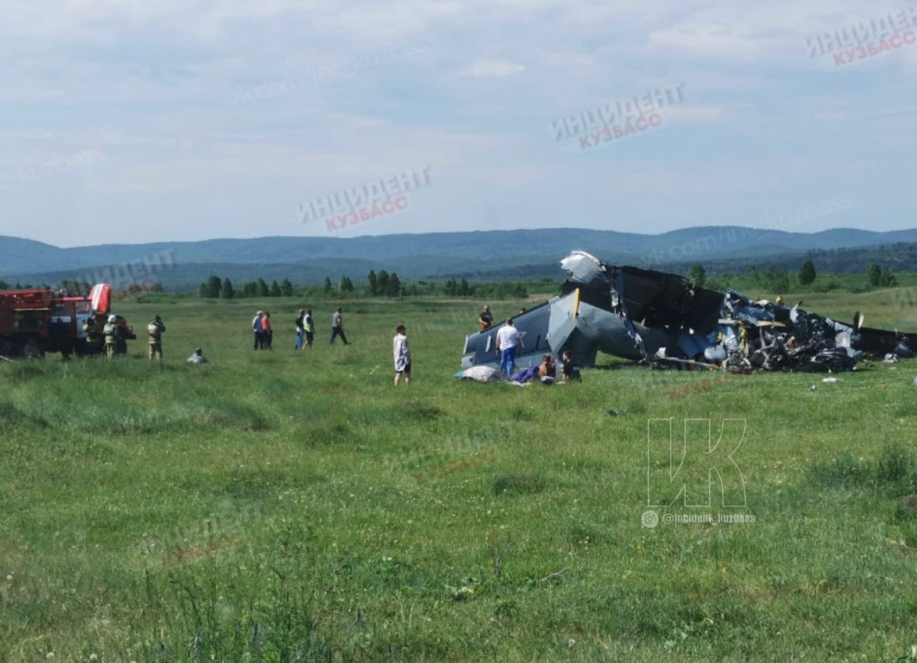 На Кузбассе разбился самолет с парашютистами
