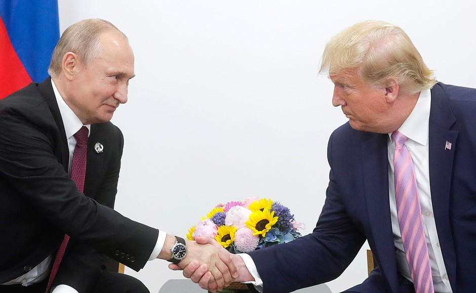 Путин пригласил Трампа отпраздновать юбилей Великой Победы