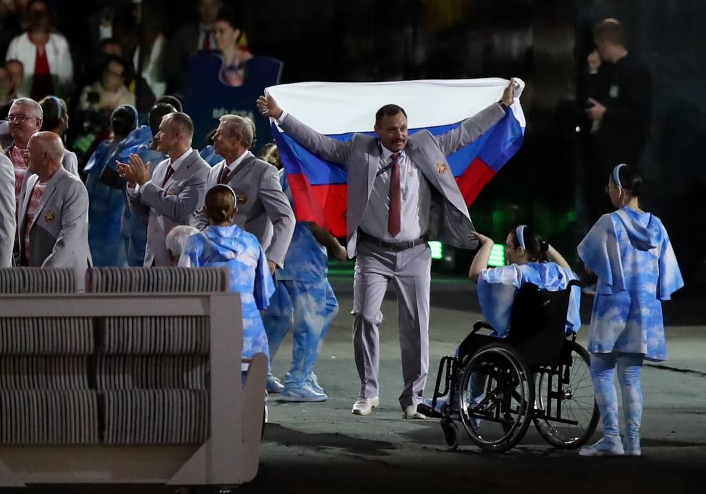 Спорт на грани политики: пять громких жестов олимпийцев