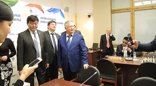 Российские и белорусские депутаты сразились на парламентских играх