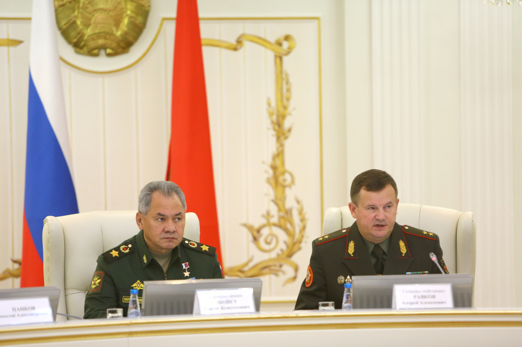 Андрей Равков: Сотрудничество с Россией в военной сфере - ощутимый фактор стабильности