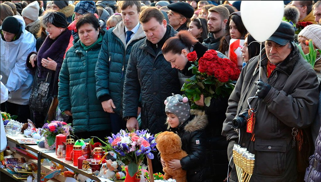  Сыновья Александра Лукашенко почтили память погибших в Кемерове